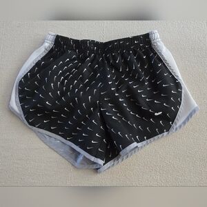 Nike Girls Shorts Nike Tempo Shorts  size S